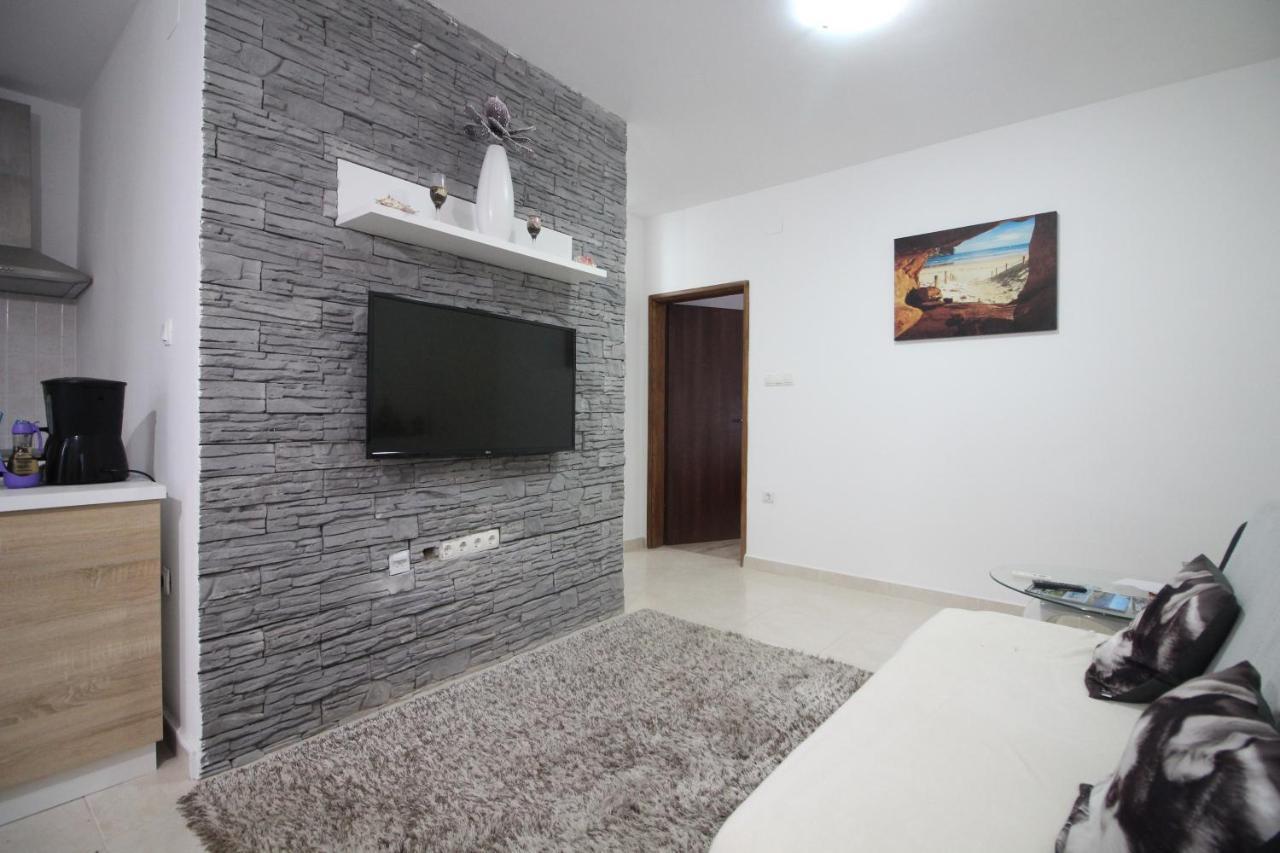 Apartments Adriana Bilice Exterior photo