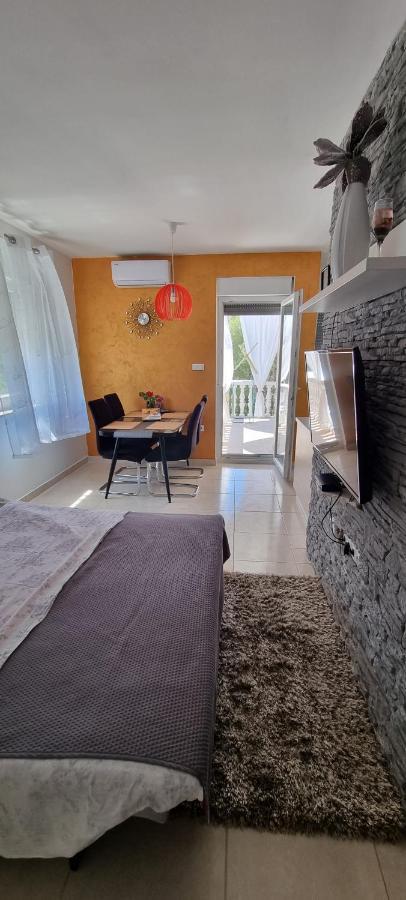 Apartments Adriana Bilice Exterior photo