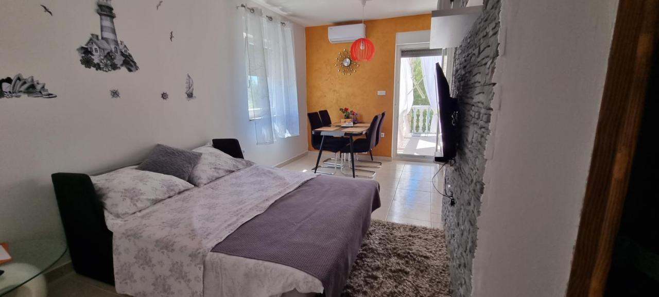Apartments Adriana Bilice Exterior photo